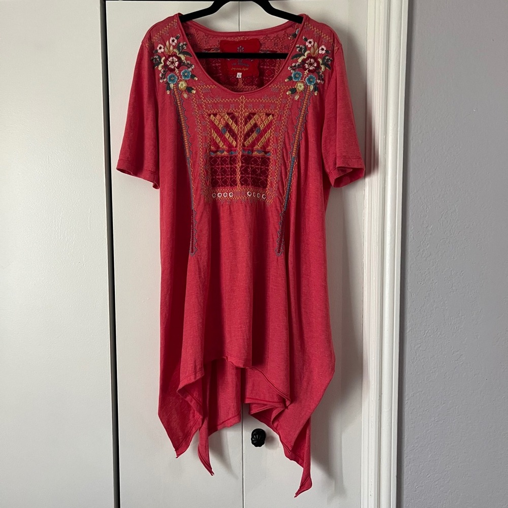 JW Los Angeles Embroidered‎ Tunic Top Coral Floral Joy Love Light Size L